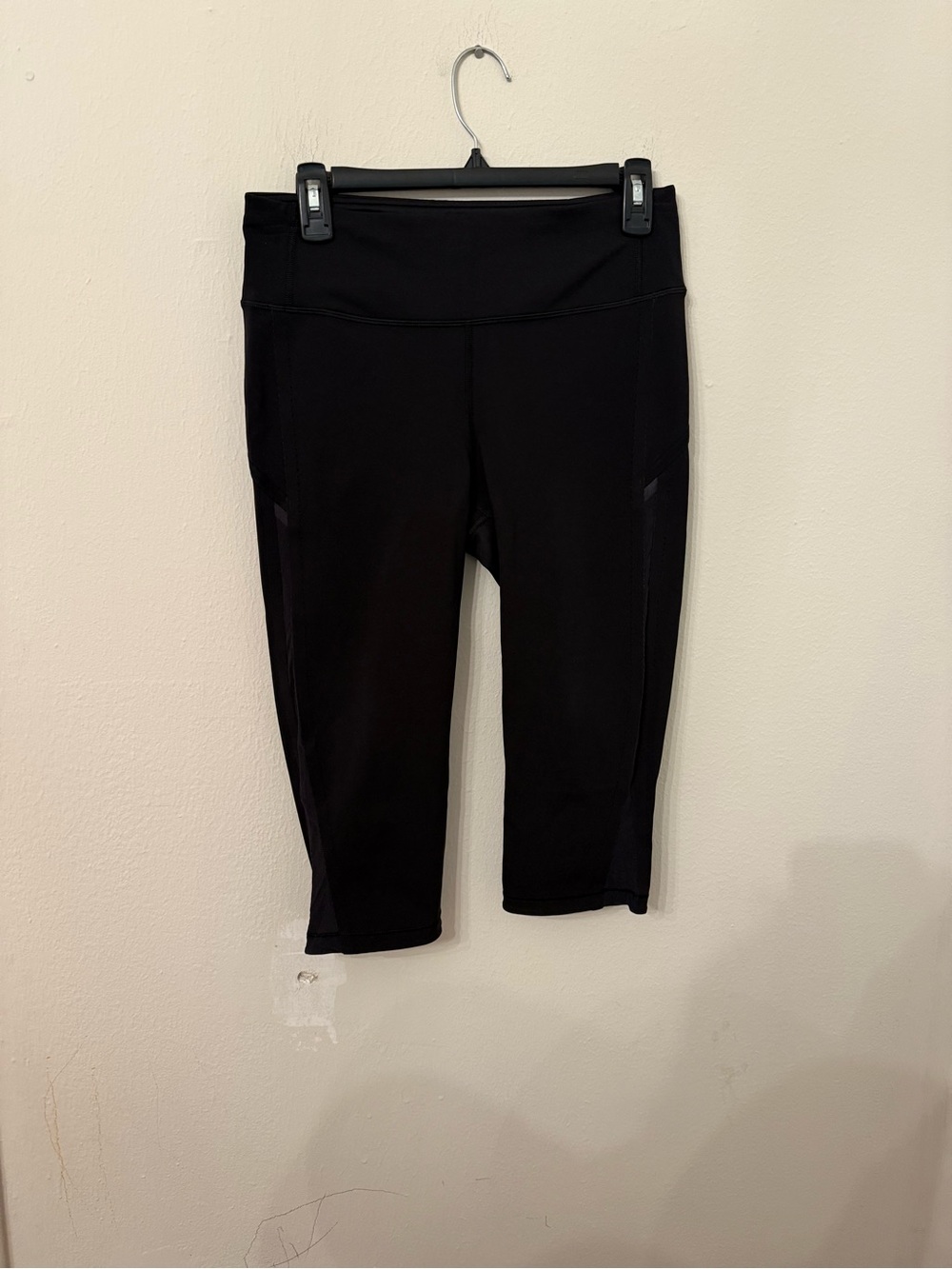 lululemon athletica Black Capri Leggings